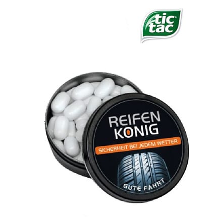 Blikje tic tac met bedrijfslogo als weggevertje tijdens een beurs