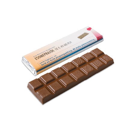 Smaakvolle chocoladereep met bedrukte logowikkel als relatiegeschenk