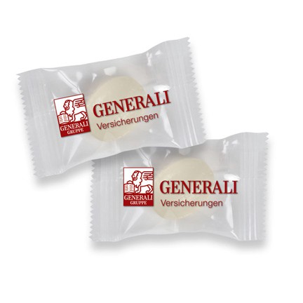 Gepersonaliseerde flowpack met mini-zuurtje als vulling van een bedrukte snoeppot