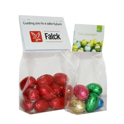 Gepersonaliseerd snoepzakje met paaseitjes voor de Pasen als give-away