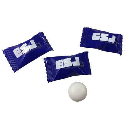 Mentos mint in een flowpack met bedrijfslogo als fris promotiemiddel
