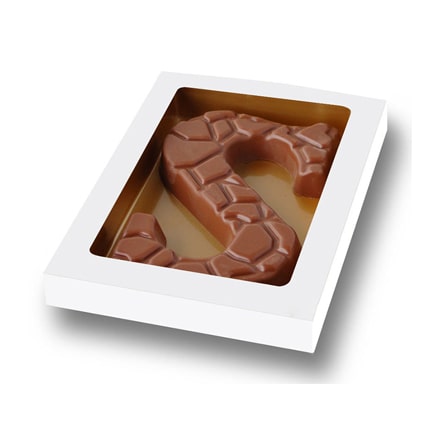 Stoere reliëf chocoladeletter als kadootje voor Sinterklaas
