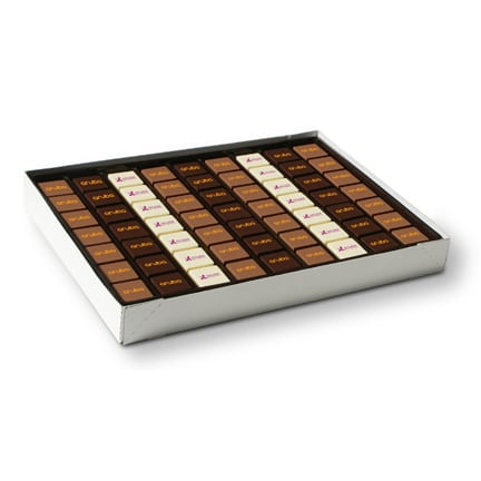 Pralines met logo uitdelen tijdens een evenement