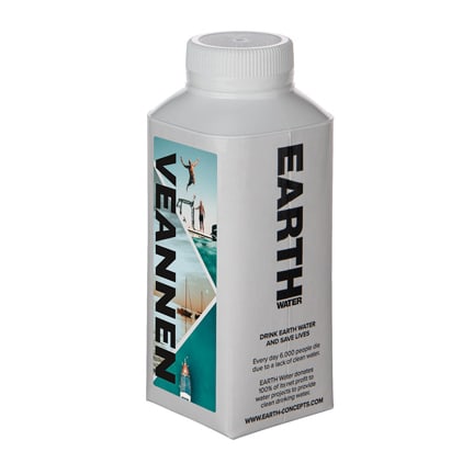 Kartonnen waterflesje met eigen label