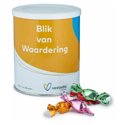 Snoepblik met eigen logo wikkel als relatiegeschenk