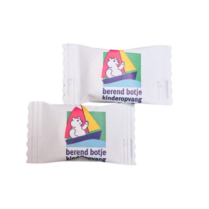 FSC papieren flowpack met logo als frisse give-away